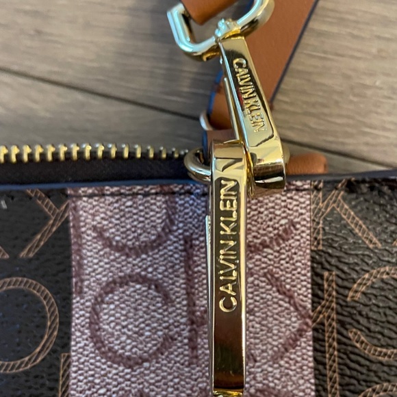 Calvin Klein Crossbody Bag - Picture 7 of 14